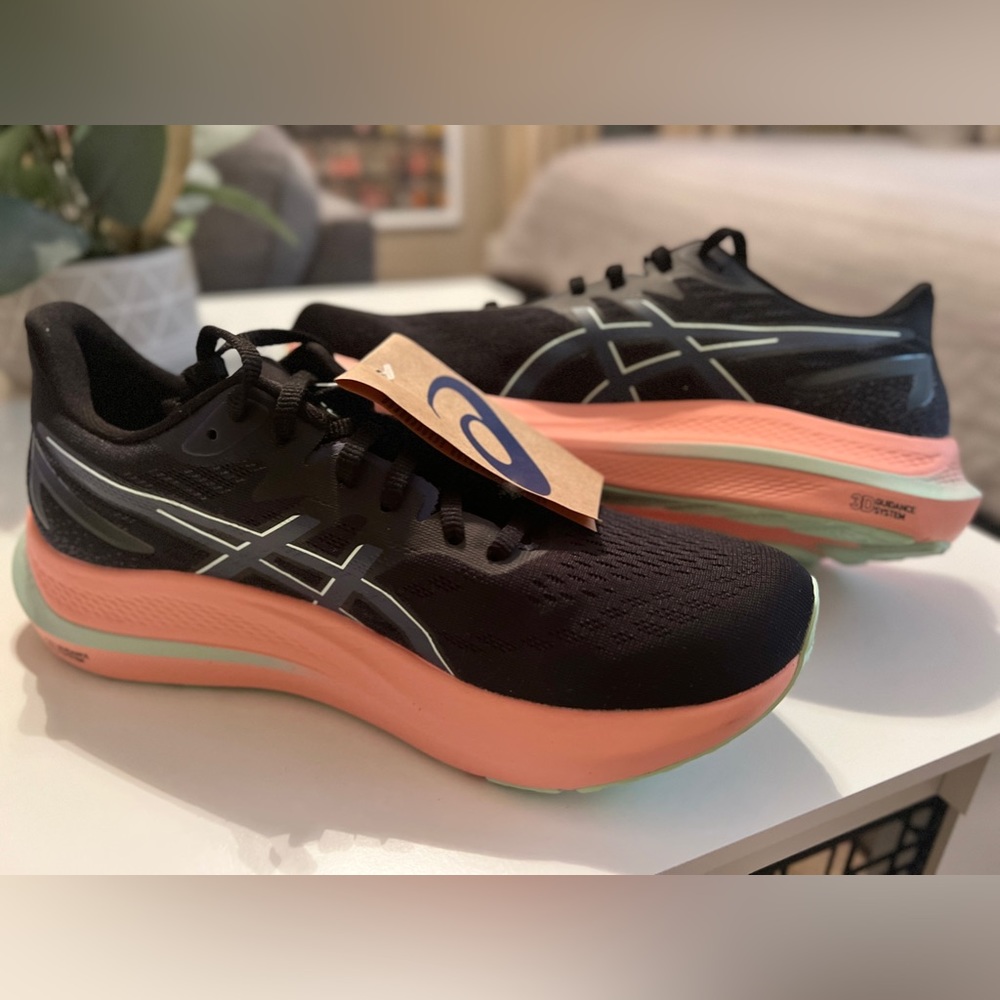 ASICS GT-2000 12 stability trainer running shoe WOMENS 9, width: standard gym